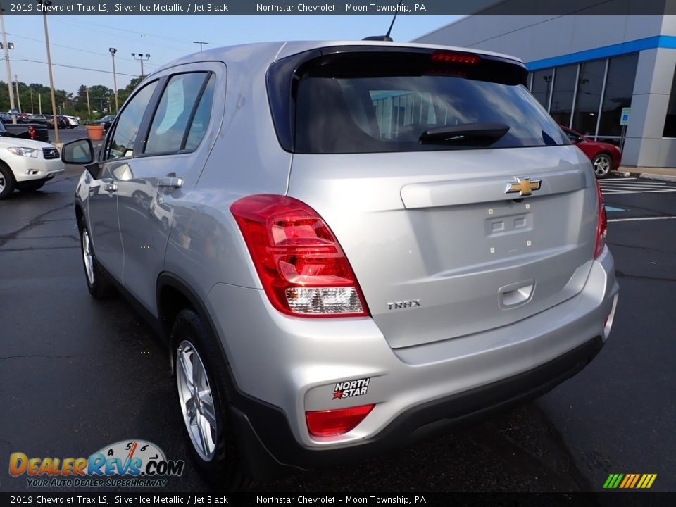 2019 Chevrolet Trax LS Silver Ice Metallic / Jet Black Photo #5