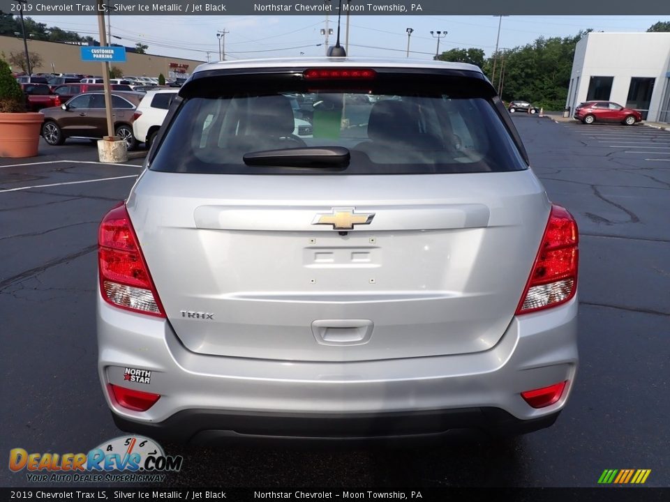 2019 Chevrolet Trax LS Silver Ice Metallic / Jet Black Photo #6