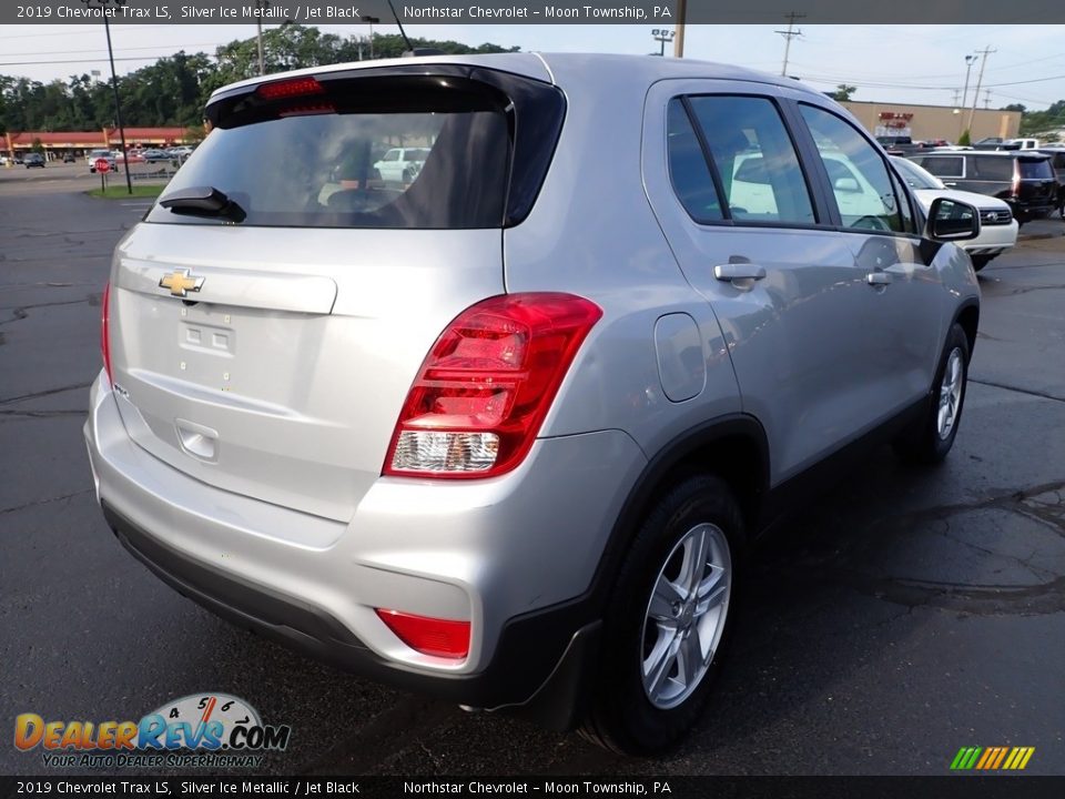 2019 Chevrolet Trax LS Silver Ice Metallic / Jet Black Photo #8