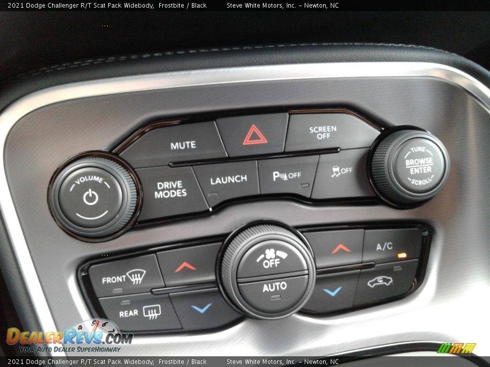 Controls of 2021 Dodge Challenger R/T Scat Pack Widebody Photo #23