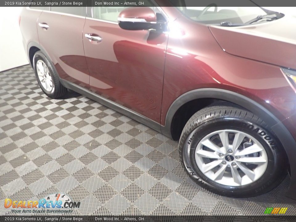 2019 Kia Sorento LX Sangria / Stone Beige Photo #4