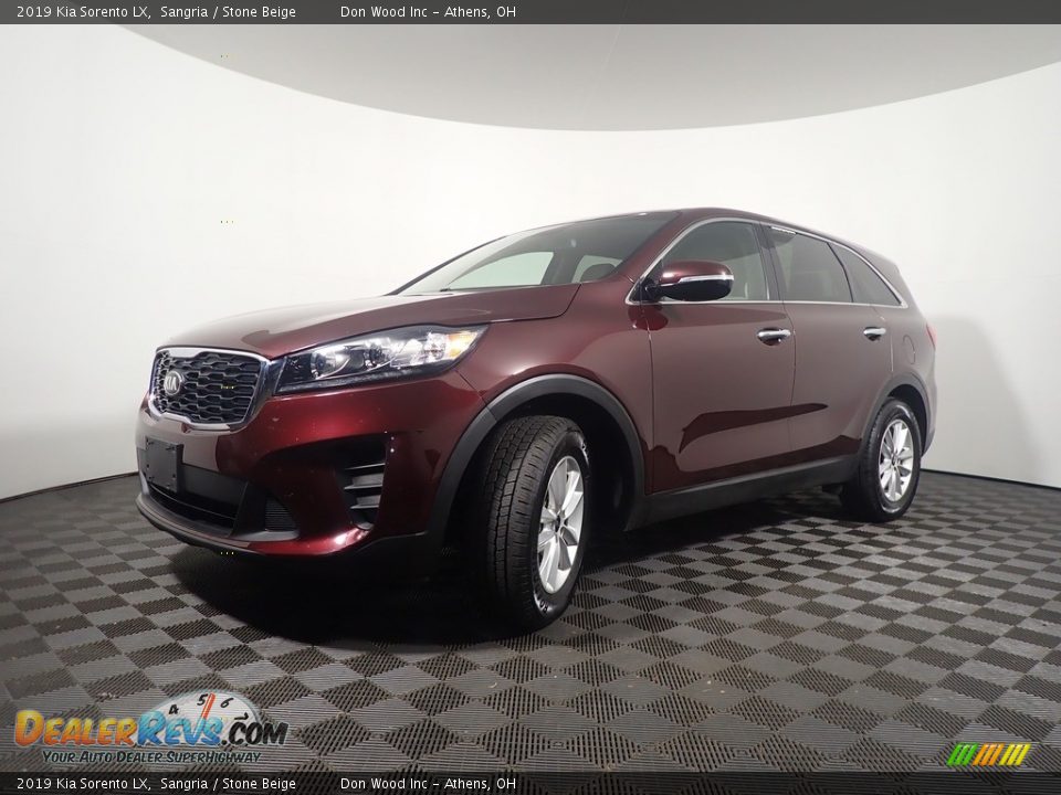 2019 Kia Sorento LX Sangria / Stone Beige Photo #8