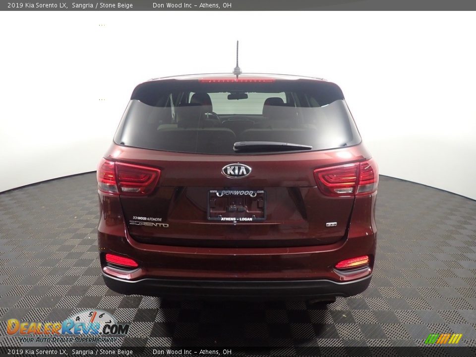 2019 Kia Sorento LX Sangria / Stone Beige Photo #13