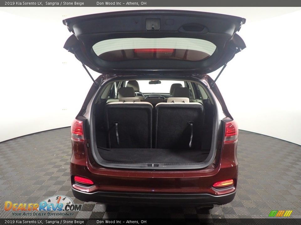 2019 Kia Sorento LX Sangria / Stone Beige Photo #14
