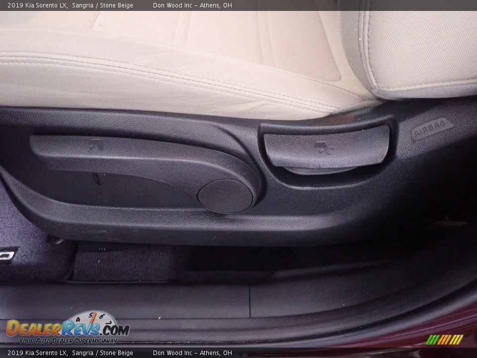 2019 Kia Sorento LX Sangria / Stone Beige Photo #23