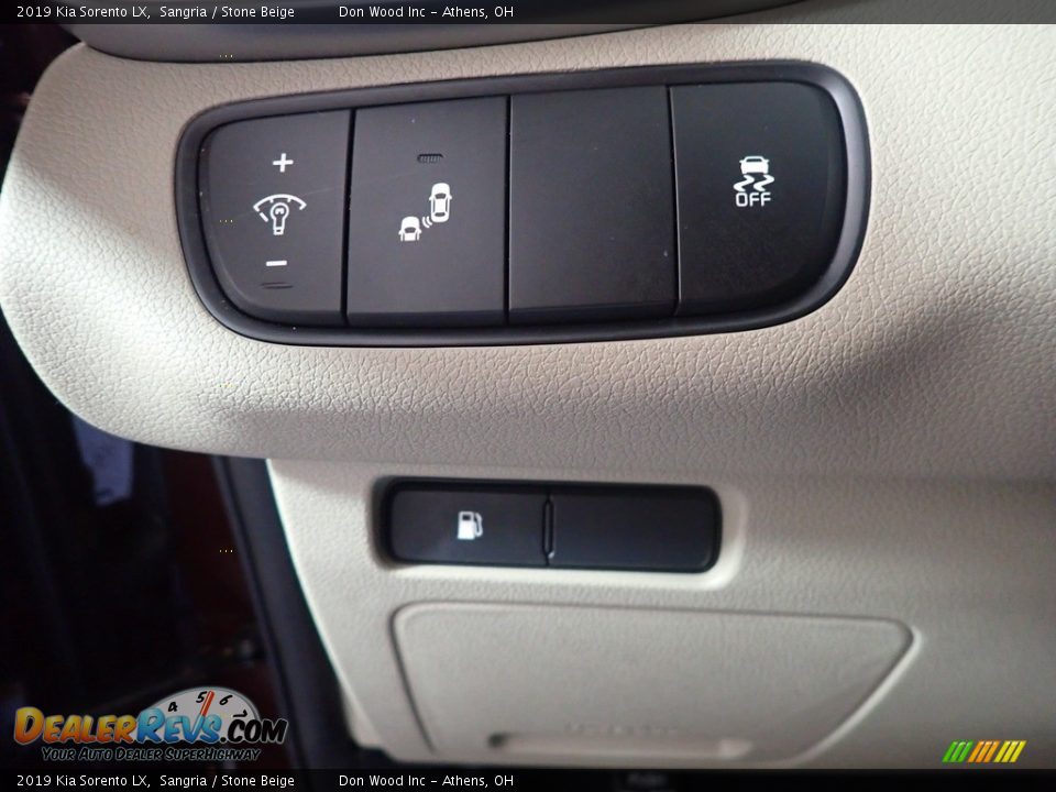 2019 Kia Sorento LX Sangria / Stone Beige Photo #31