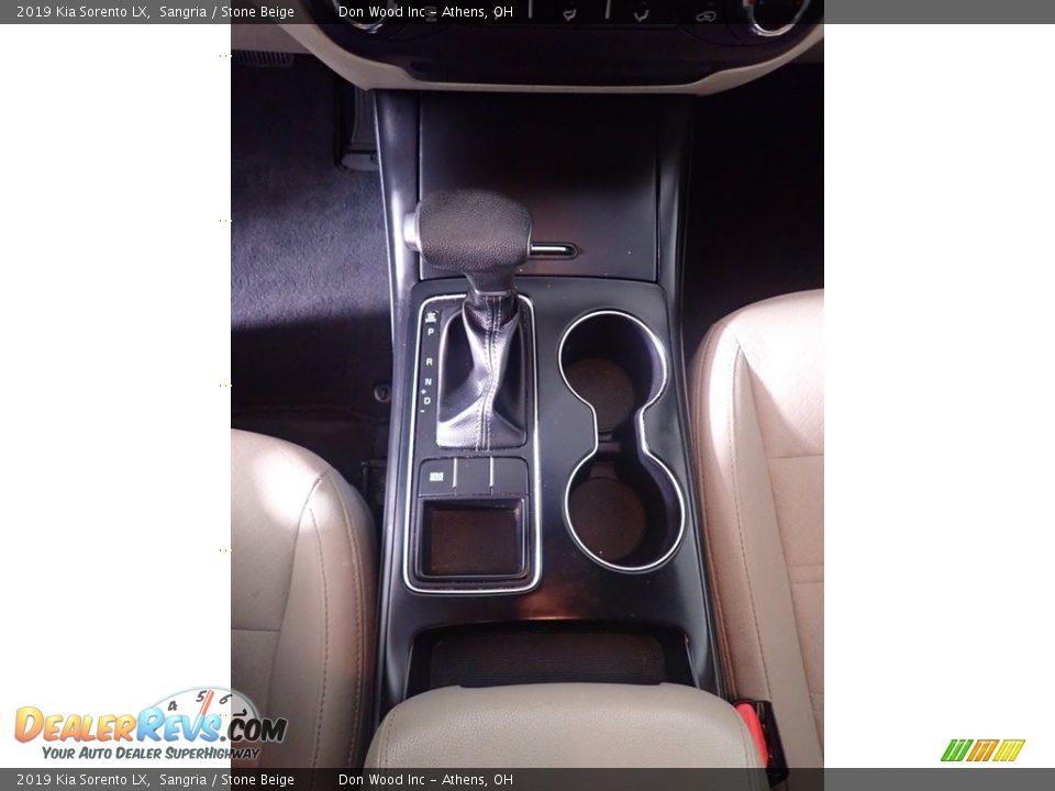 2019 Kia Sorento LX Sangria / Stone Beige Photo #32
