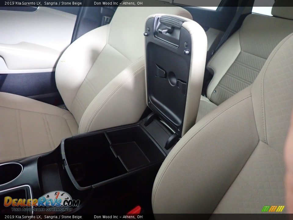 2019 Kia Sorento LX Sangria / Stone Beige Photo #33