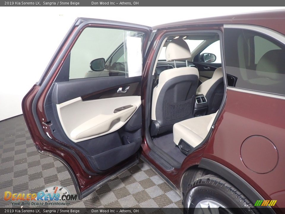 2019 Kia Sorento LX Sangria / Stone Beige Photo #34