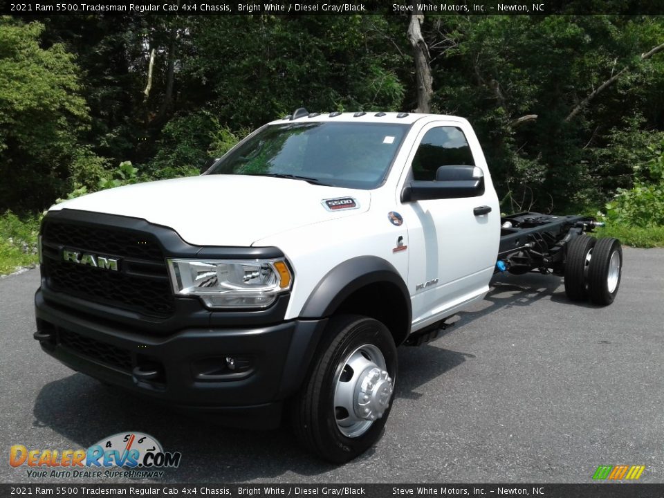 2021 Ram 5500 Tradesman Regular Cab 4x4 Chassis Bright White / Diesel Gray/Black Photo #2