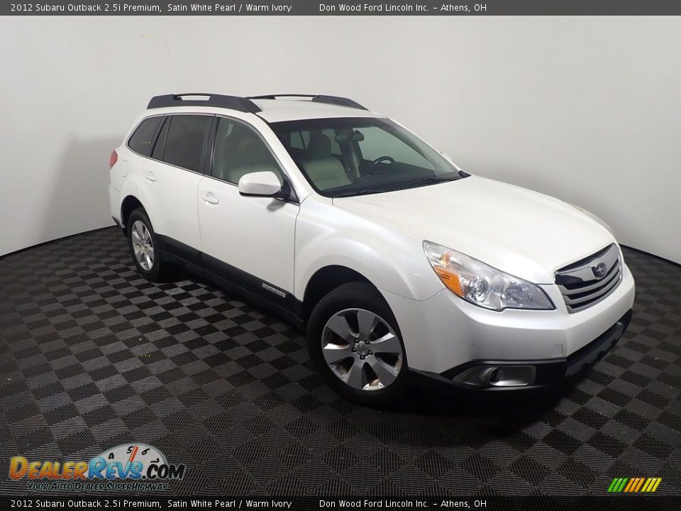 Front 3/4 View of 2012 Subaru Outback 2.5i Premium Photo #2