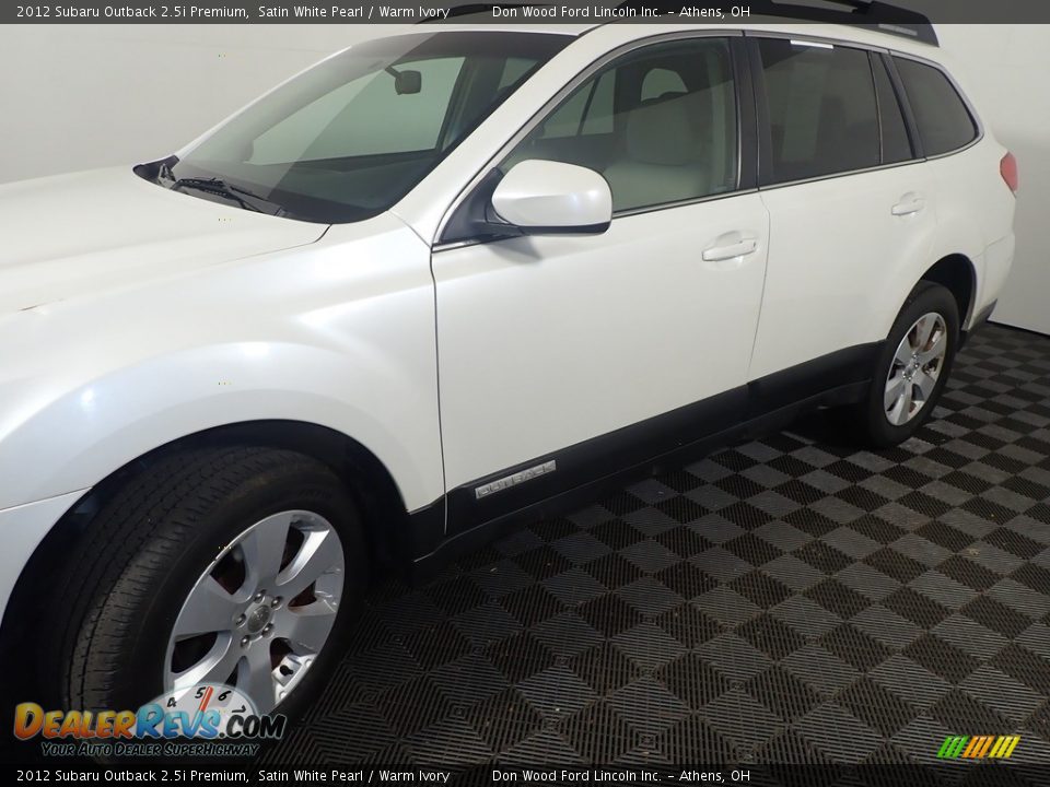 2012 Subaru Outback 2.5i Premium Satin White Pearl / Warm Ivory Photo #9