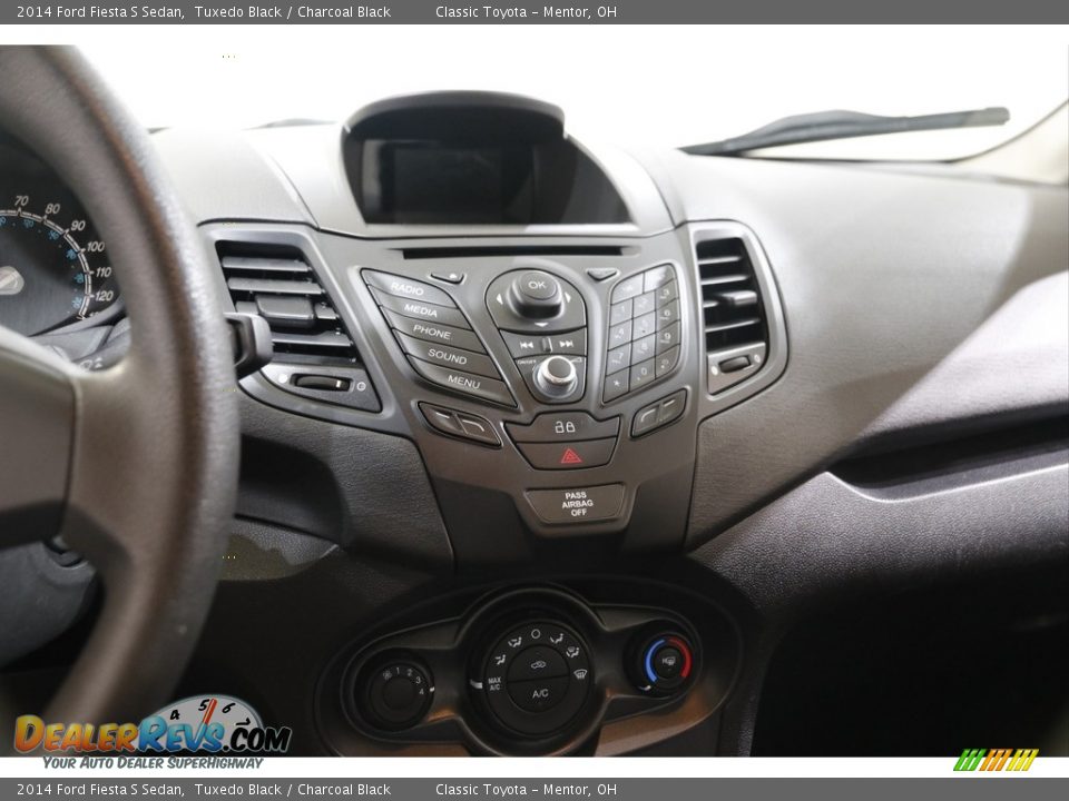 2014 Ford Fiesta S Sedan Tuxedo Black / Charcoal Black Photo #9