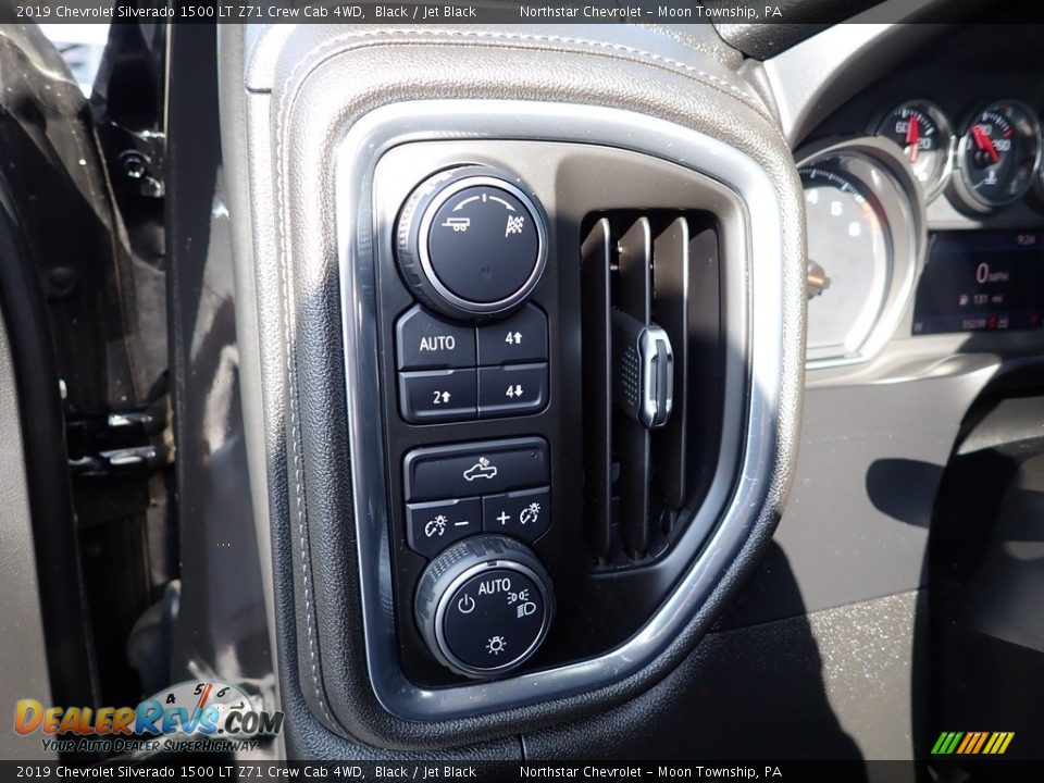 2019 Chevrolet Silverado 1500 LT Z71 Crew Cab 4WD Black / Jet Black Photo #25