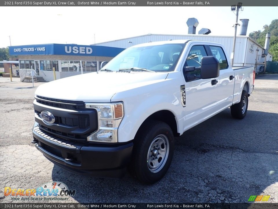 2021 Ford F350 Super Duty XL Crew Cab Oxford White / Medium Earth Gray Photo #5