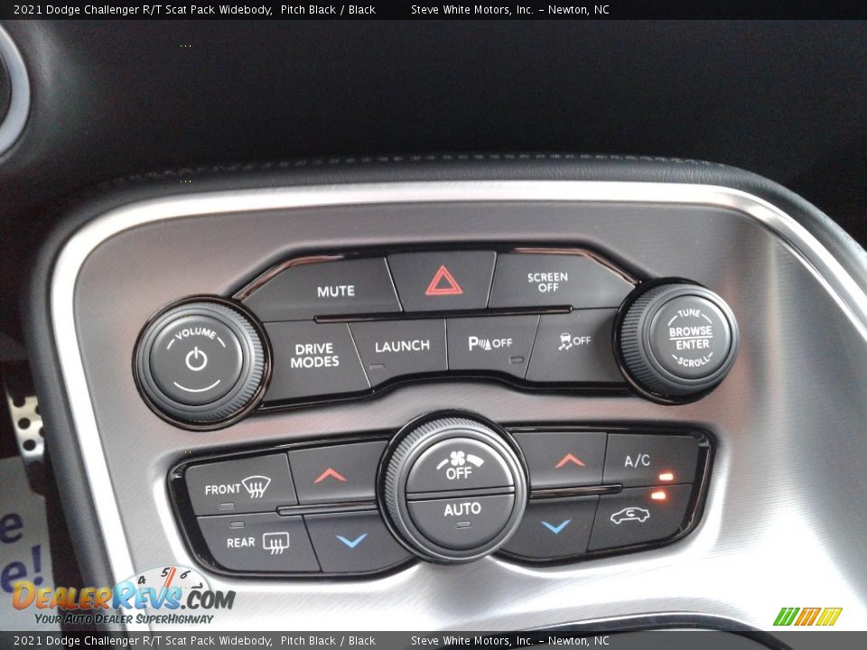 Controls of 2021 Dodge Challenger R/T Scat Pack Widebody Photo #23