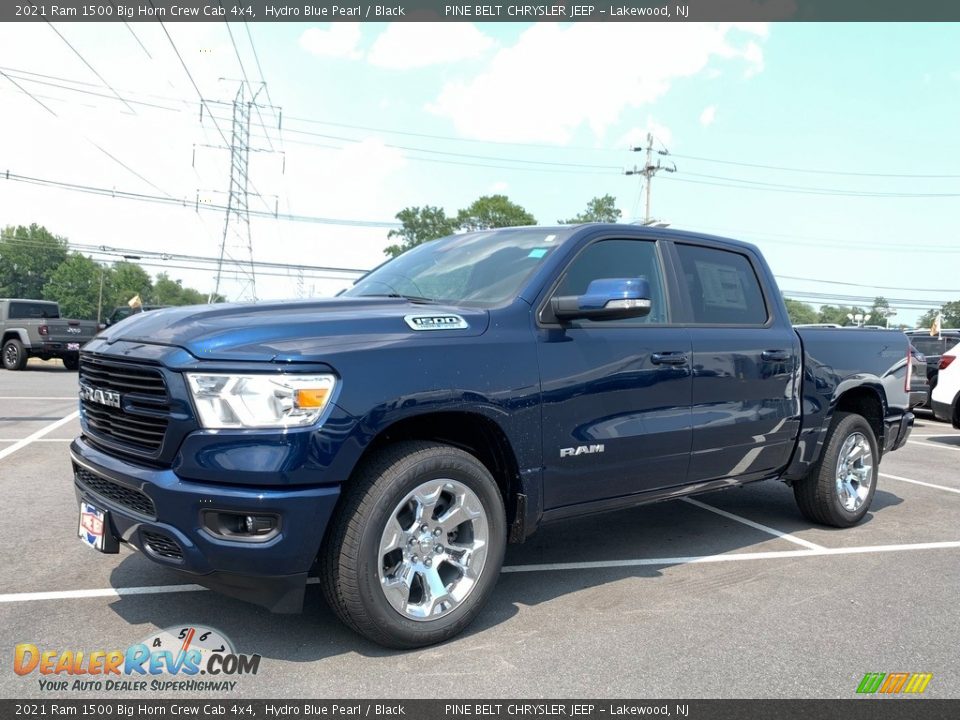 Front 3/4 View of 2021 Ram 1500 Big Horn Crew Cab 4x4 Photo #1