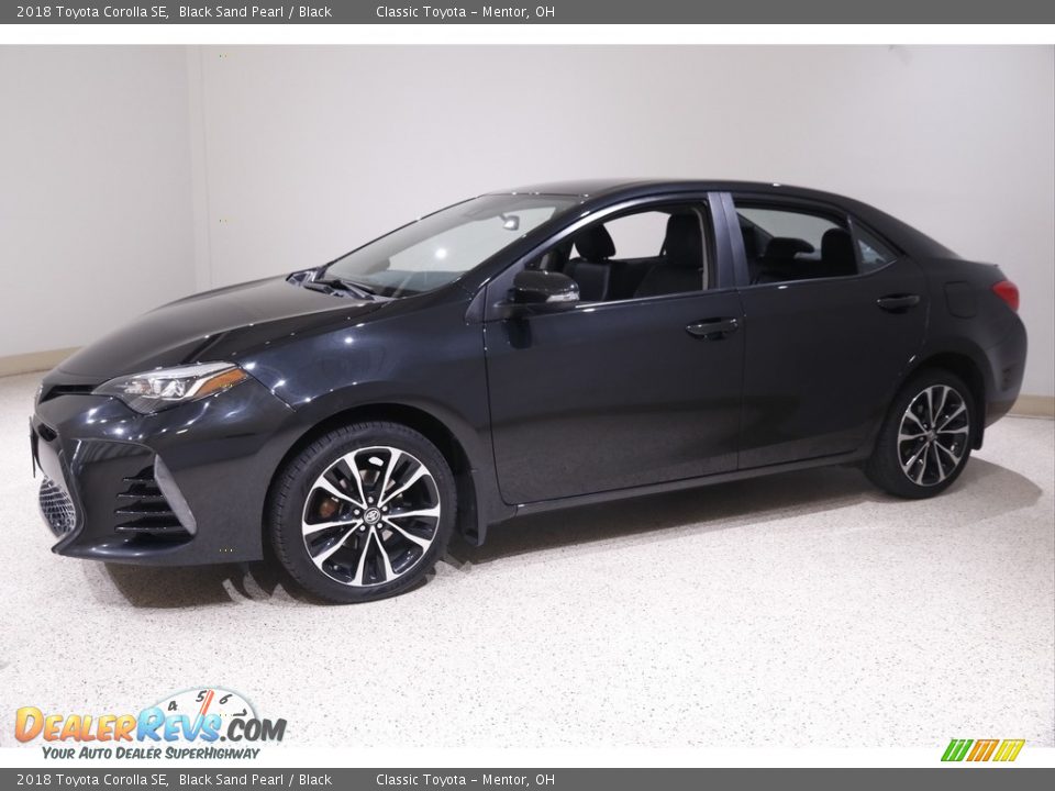2018 Toyota Corolla SE Black Sand Pearl / Black Photo #3