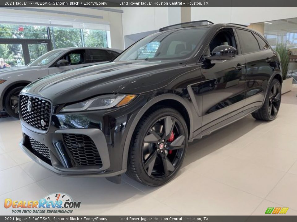 Front 3/4 View of 2021 Jaguar F-PACE SVR Photo #1