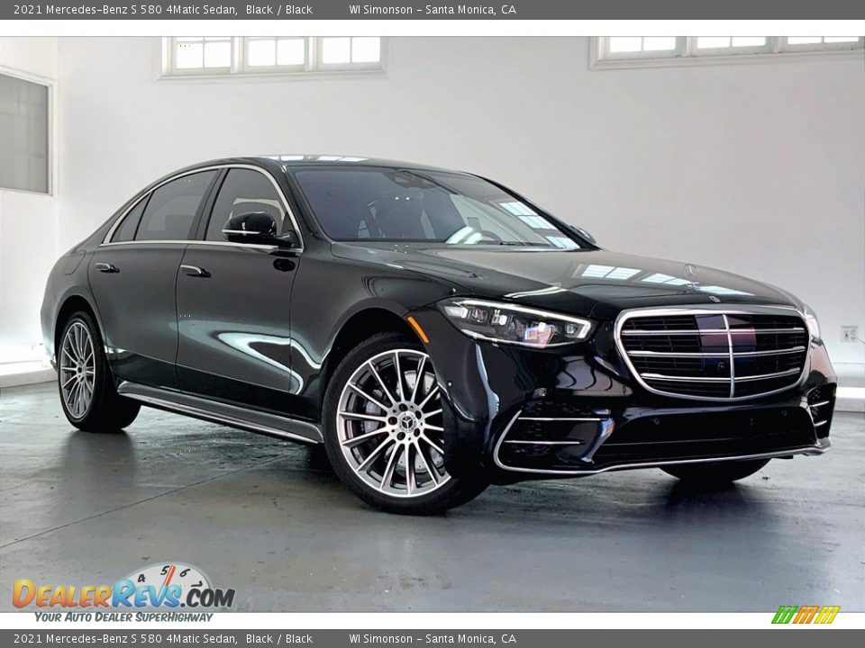 Front 3/4 View of 2021 Mercedes-Benz S 580 4Matic Sedan Photo #12