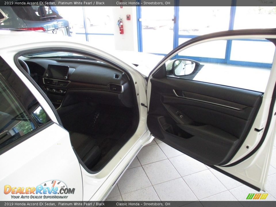 2019 Honda Accord EX Sedan Platinum White Pearl / Black Photo #15