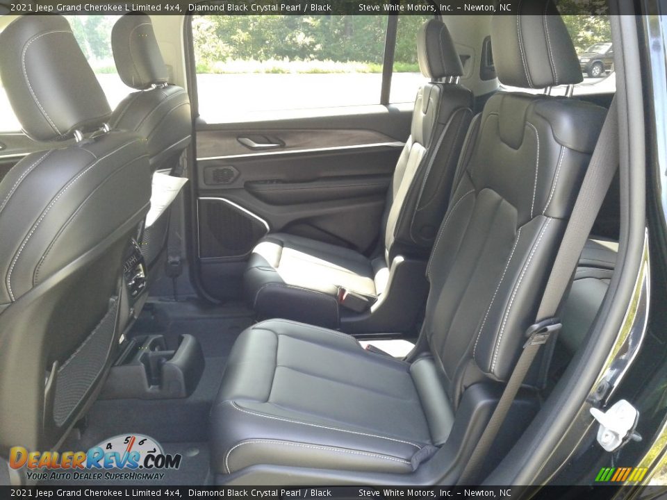 2021 Jeep Grand Cherokee L Limited 4x4 Diamond Black Crystal Pearl / Black Photo #13