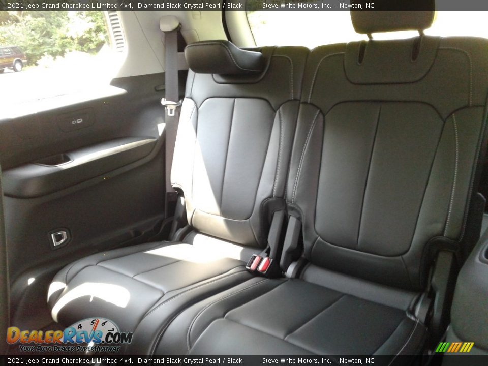 2021 Jeep Grand Cherokee L Limited 4x4 Diamond Black Crystal Pearl / Black Photo #14