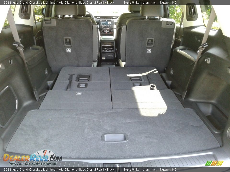 2021 Jeep Grand Cherokee L Limited 4x4 Diamond Black Crystal Pearl / Black Photo #17