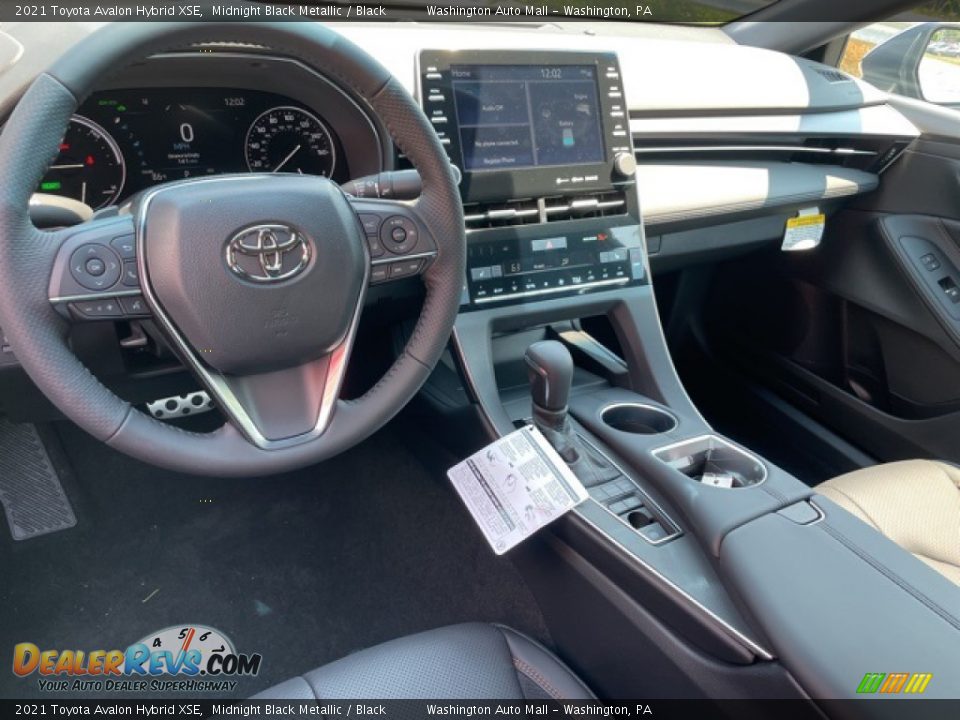 Dashboard of 2021 Toyota Avalon Hybrid XSE Photo #3