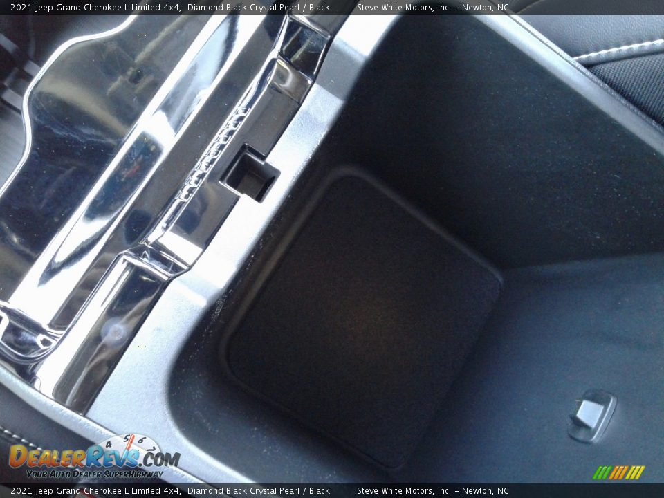 2021 Jeep Grand Cherokee L Limited 4x4 Diamond Black Crystal Pearl / Black Photo #30