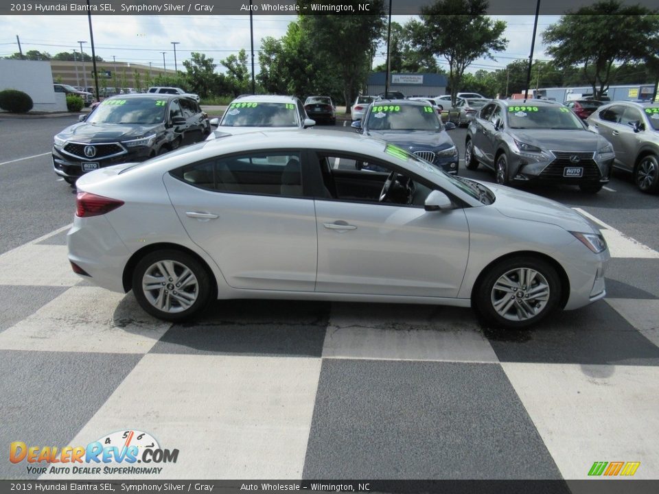 2019 Hyundai Elantra SEL Symphony Silver / Gray Photo #3