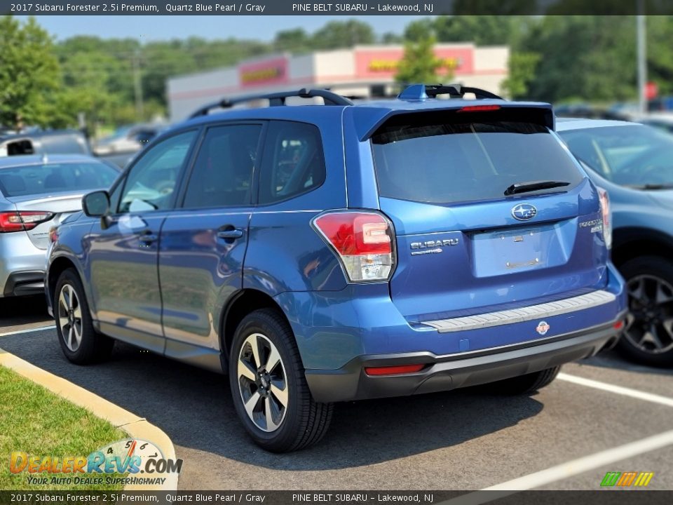 2017 Subaru Forester 2.5i Premium Quartz Blue Pearl / Gray Photo #4