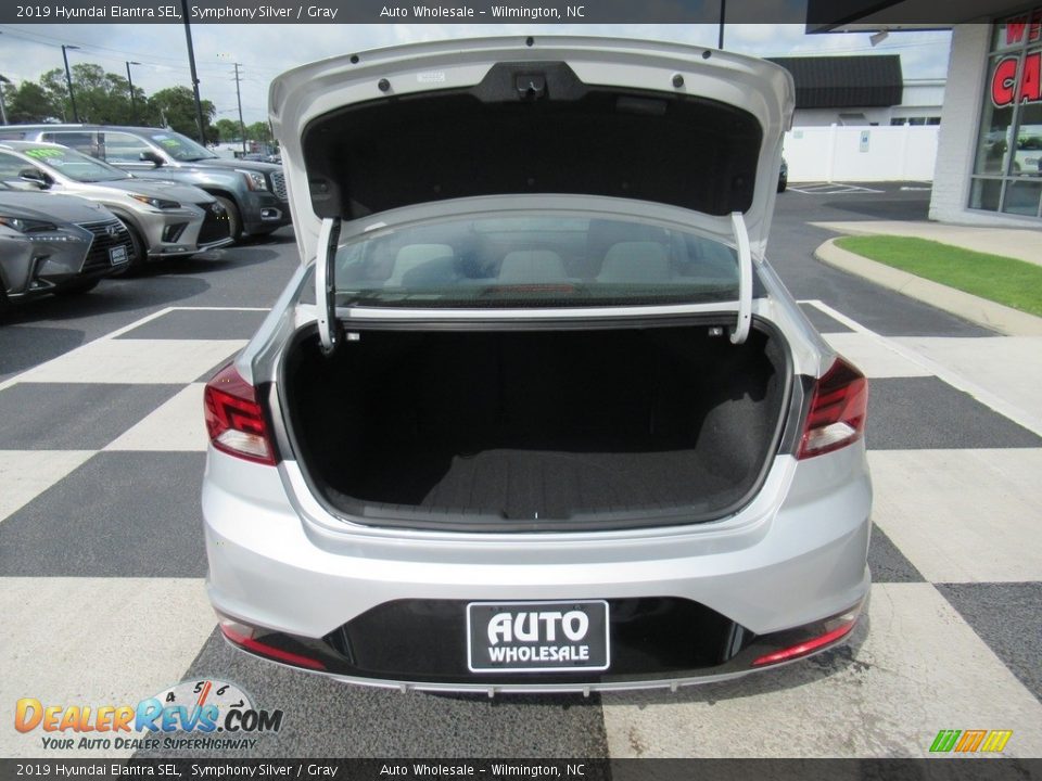 2019 Hyundai Elantra SEL Symphony Silver / Gray Photo #5