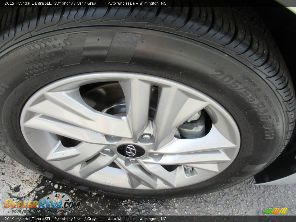 2019 Hyundai Elantra SEL Symphony Silver / Gray Photo #7
