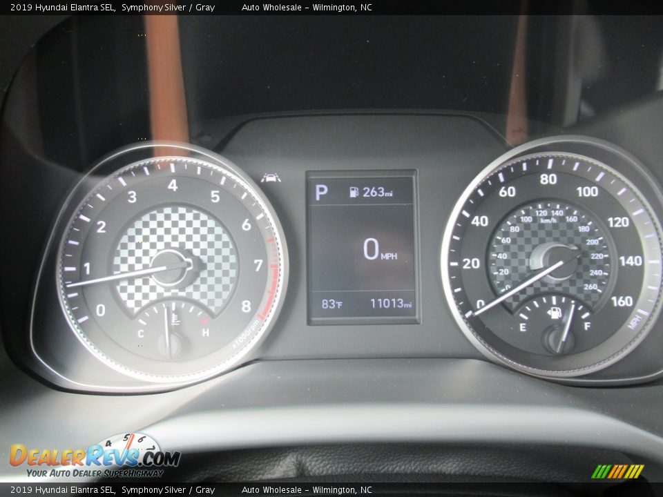 2019 Hyundai Elantra SEL Symphony Silver / Gray Photo #16