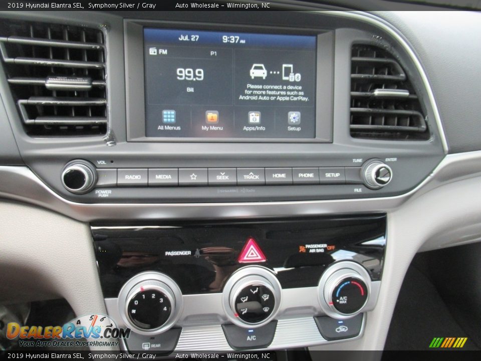 2019 Hyundai Elantra SEL Symphony Silver / Gray Photo #17