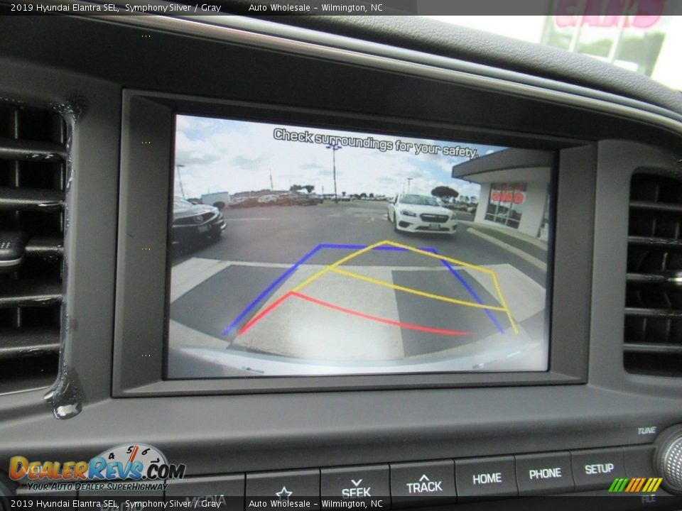 2019 Hyundai Elantra SEL Symphony Silver / Gray Photo #18