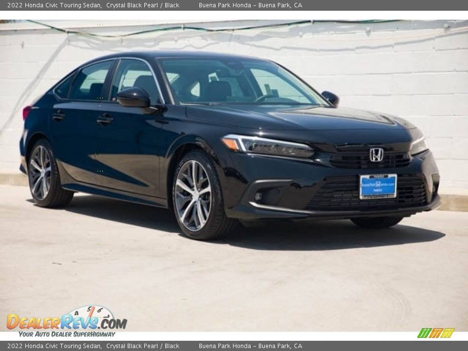 Front 3/4 View of 2022 Honda Civic Touring Sedan Photo #1