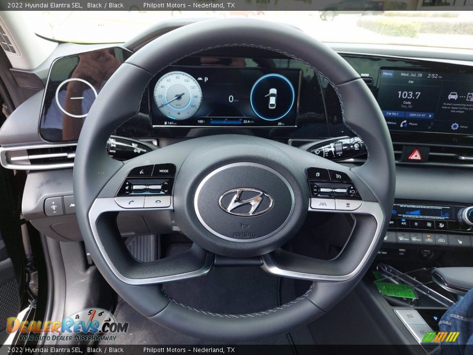 2022 Hyundai Elantra SEL Black / Black Photo #12