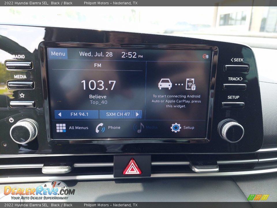 2022 Hyundai Elantra SEL Black / Black Photo #16
