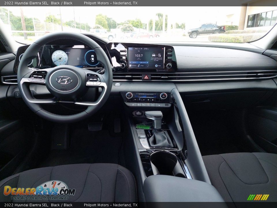 2022 Hyundai Elantra SEL Black / Black Photo #23