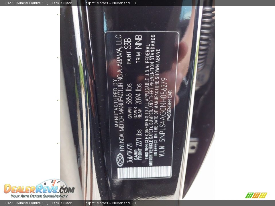 2022 Hyundai Elantra SEL Black / Black Photo #25