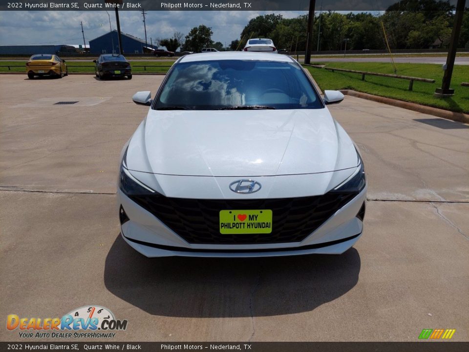 2022 Hyundai Elantra SE Quartz White / Black Photo #2