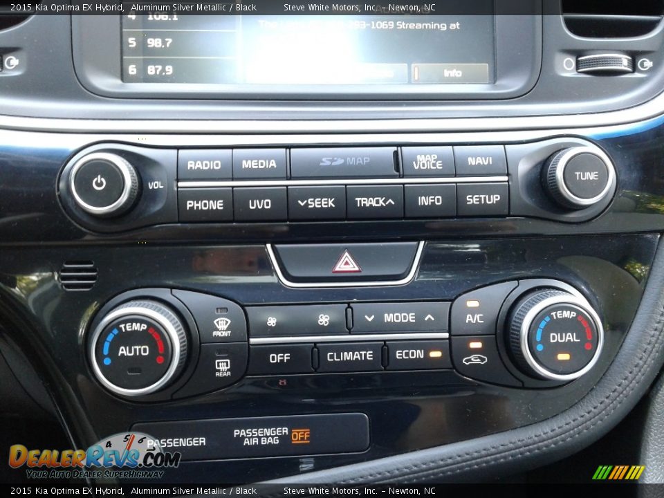 Controls of 2015 Kia Optima EX Hybrid Photo #26