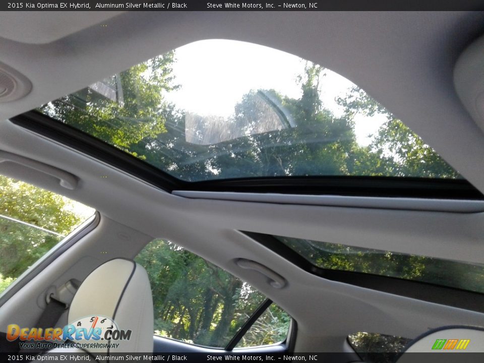 Sunroof of 2015 Kia Optima EX Hybrid Photo #30