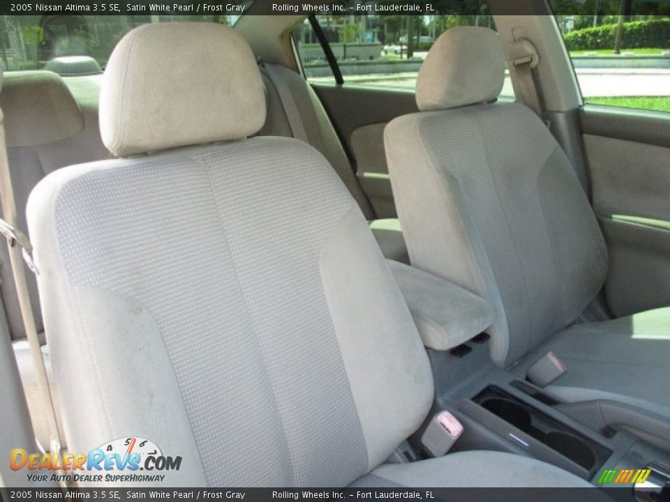 2005 Nissan Altima 3.5 SE Satin White Pearl / Frost Gray Photo #4