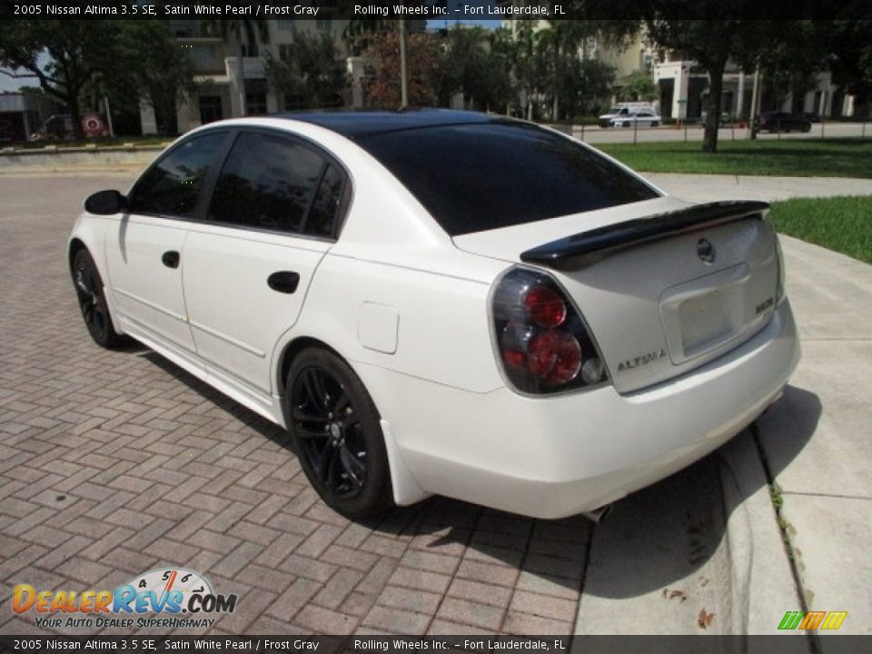 2005 Nissan Altima 3.5 SE Satin White Pearl / Frost Gray Photo #5