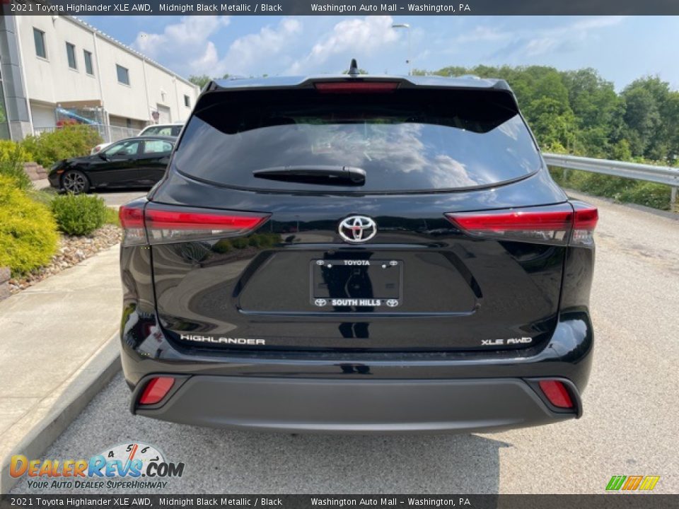 2021 Toyota Highlander XLE AWD Midnight Black Metallic / Black Photo #8