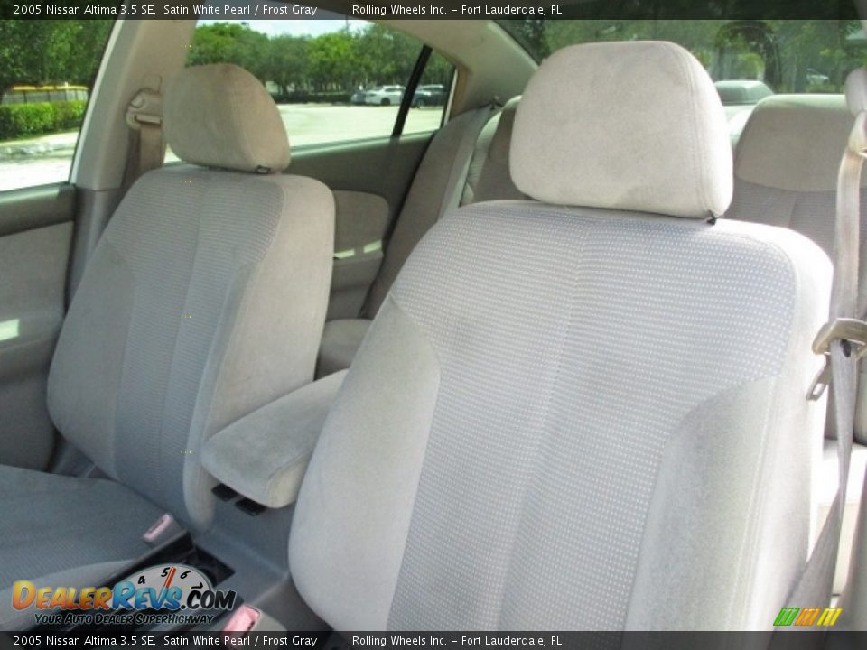 2005 Nissan Altima 3.5 SE Satin White Pearl / Frost Gray Photo #20