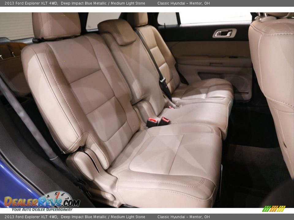 2013 Ford Explorer XLT 4WD Deep Impact Blue Metallic / Medium Light Stone Photo #15
